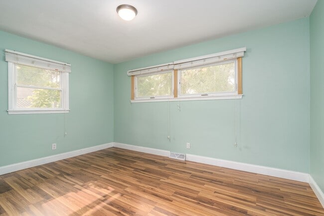 Building Photo - Beautiful Single Family Home