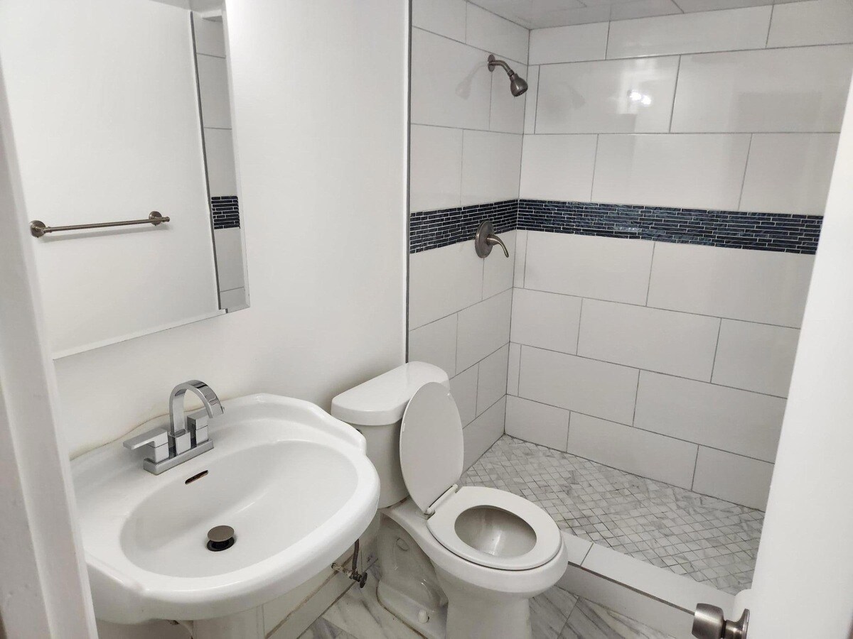 Bathroom 2 - 517 Dotterel Rd