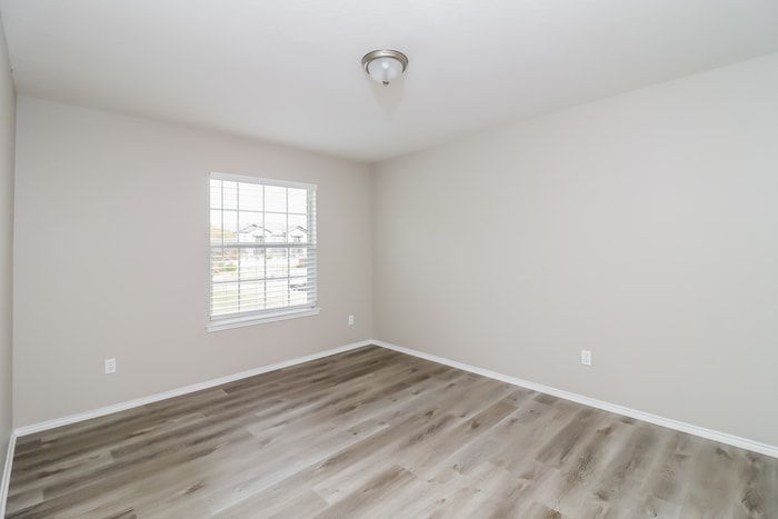 Building Photo - 716 Twin Creek Dr