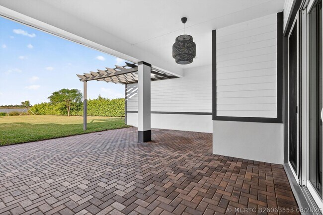Building Photo - 799 Hookline Cir