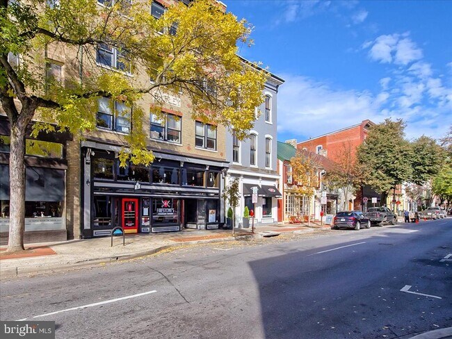 Building Photo - 312 Hammersmith Cir