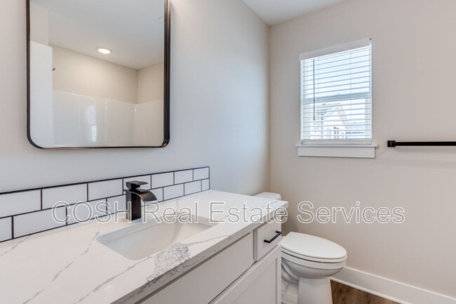 Building Photo - 8441 W 37th Ct N