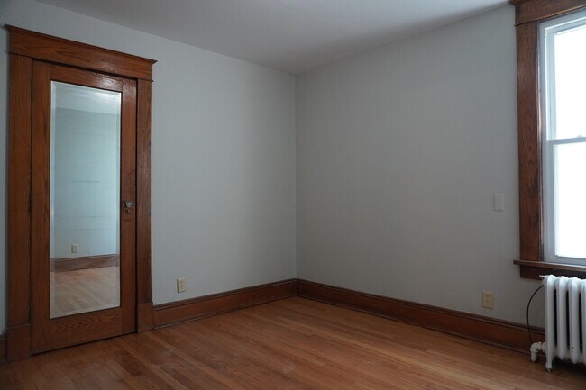 Building Photo - 58 Summit Ave