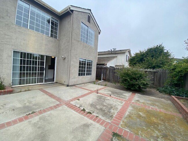 Building Photo - 3BR/ 2BA Updated Home!