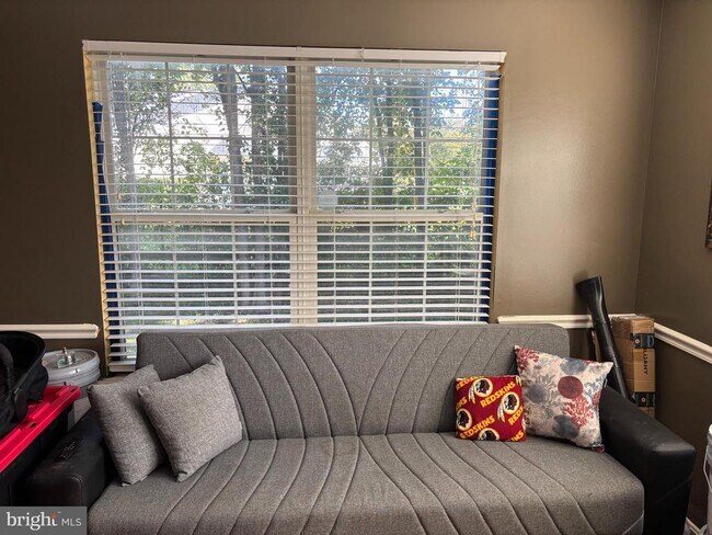 Building Photo - 5113 Garibaldi Pl