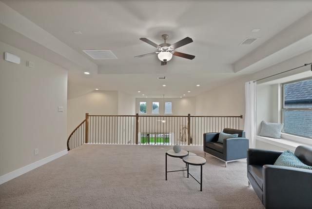 Building Photo - 2325 Hyer Pl