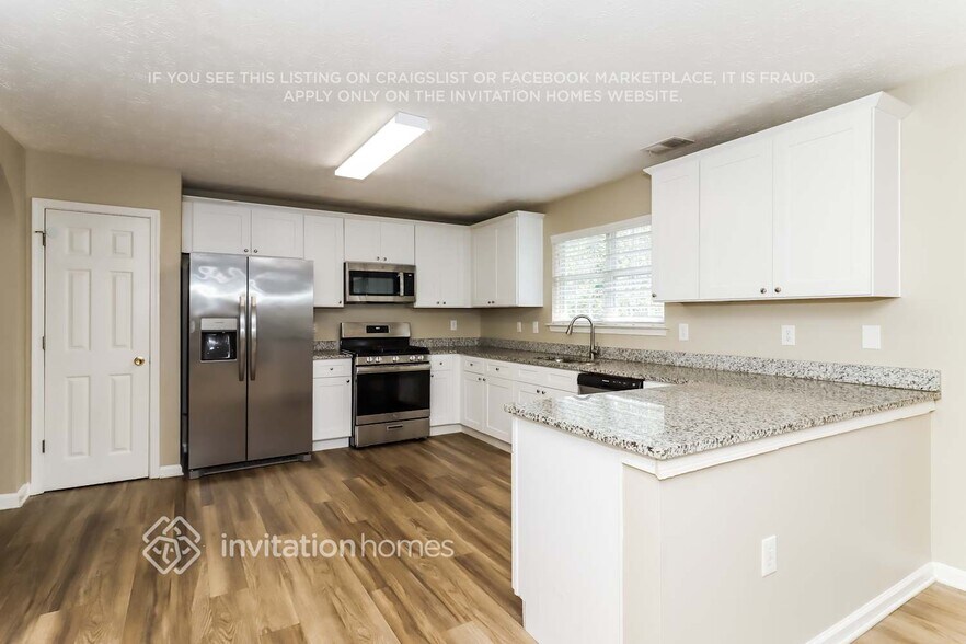 Building Photo - 1343 Dalesford Dr