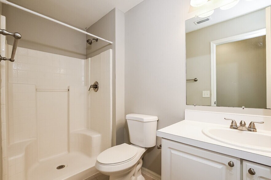 Building Photo - 2459 Parsons Pond Cir