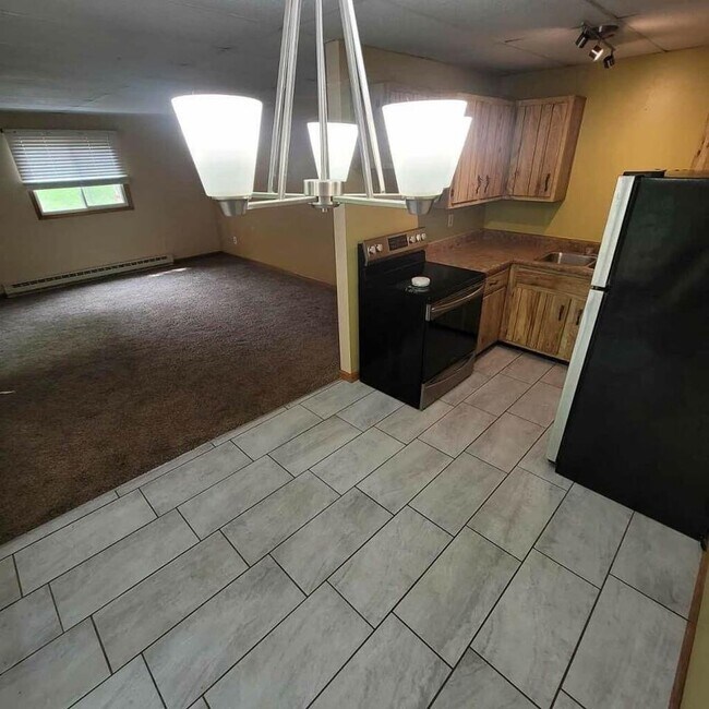 Building Photo - 2711 Jelinek Ave