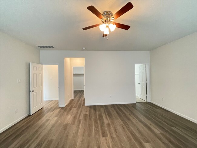 Building Photo - 28519 Willow Orchard Ln