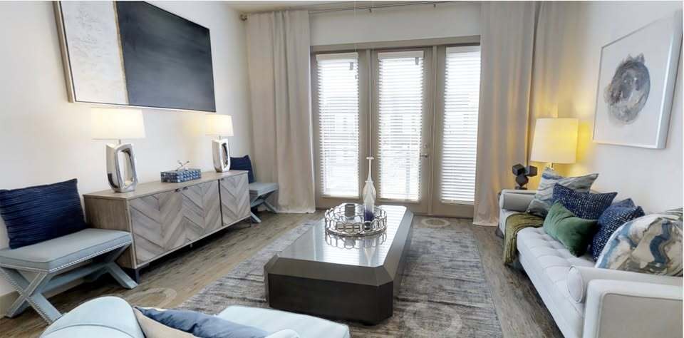 Building Photo - 5005 Galleria Dr