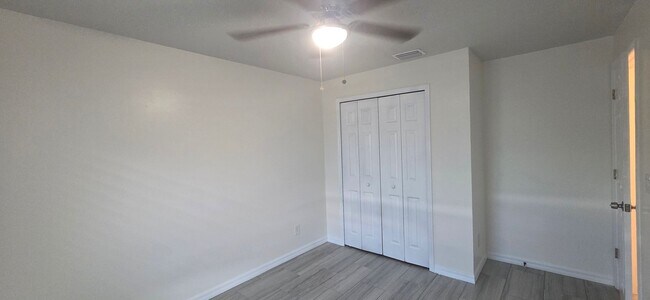 Building Photo - Duplex for rent