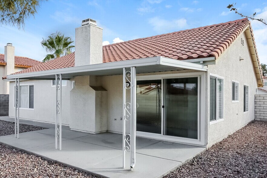 Building Photo - 2446 Millcroft Dr