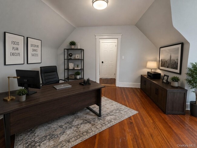 Building Photo - 81 Waring Pl