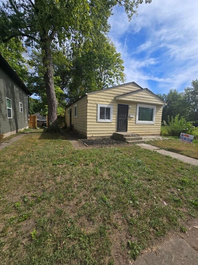 Building Photo - Beautiful 3 Bedroom home near West 10th an...