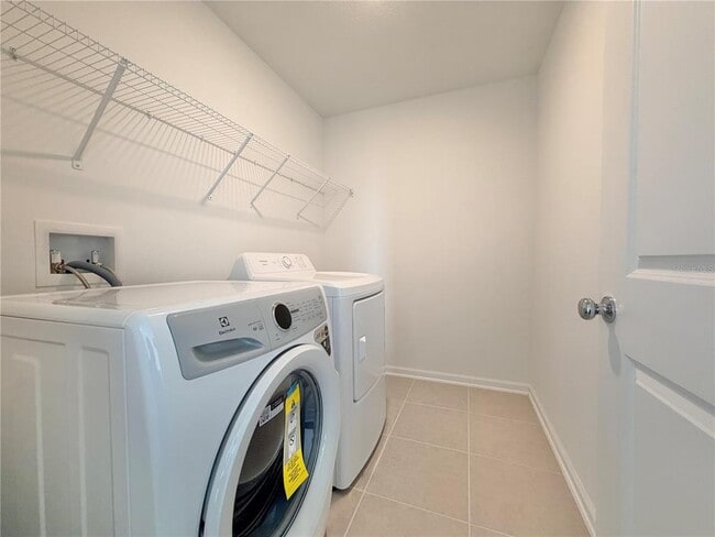 Building Photo - 2786 Pennachio Dr