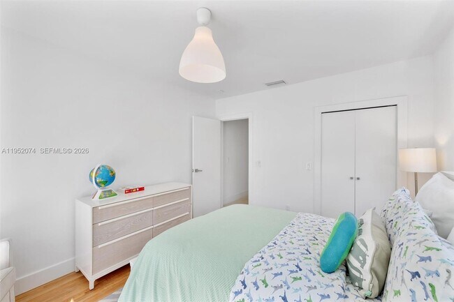 Building Photo - 1430 Baracoa Ave