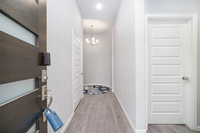 Building Photo - 10443 Cecilia Star Ln