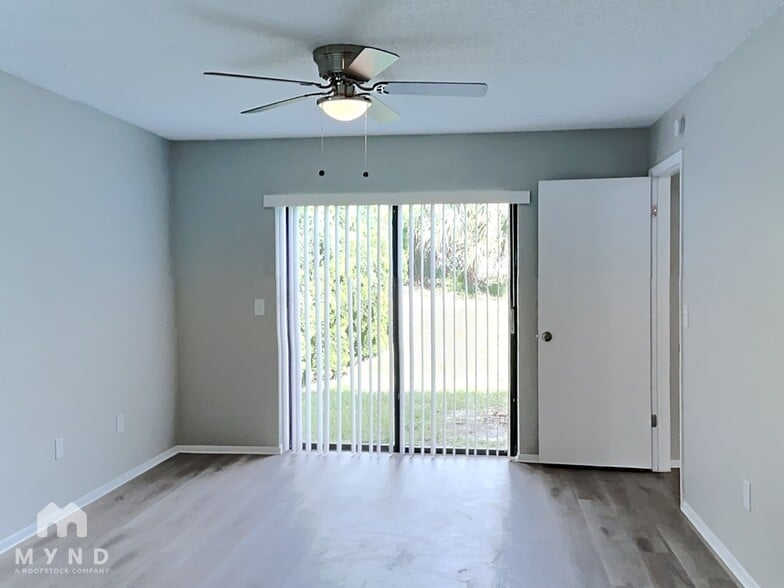 Building Photo - 7830 Seasons Ln