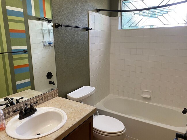 Building Photo - 2 BED/2 BATH RANCH STYLE HOME IN SUMMER HAWK IN FOX MEADOW AVAILABLE 7/10!