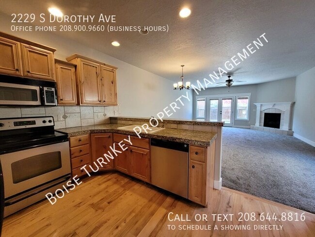 Building Photo - 2229 S Dorothy Ave