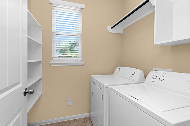 Building Photo - 24734 Colonial Maple Dr