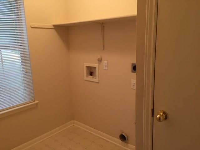 Building Photo - 1619 Harness Race Way