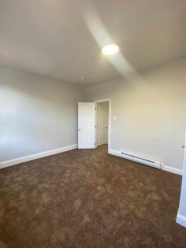 Building Photo - 3103 N Croskey St