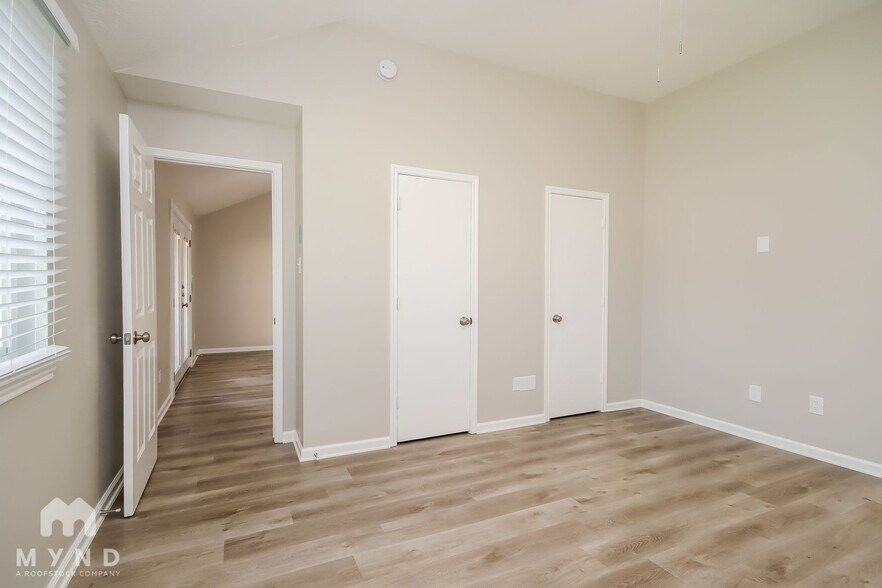 Building Photo - 19806 Azalea Valley Dr