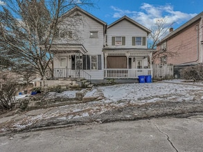 Building Photo - 141 Throop St