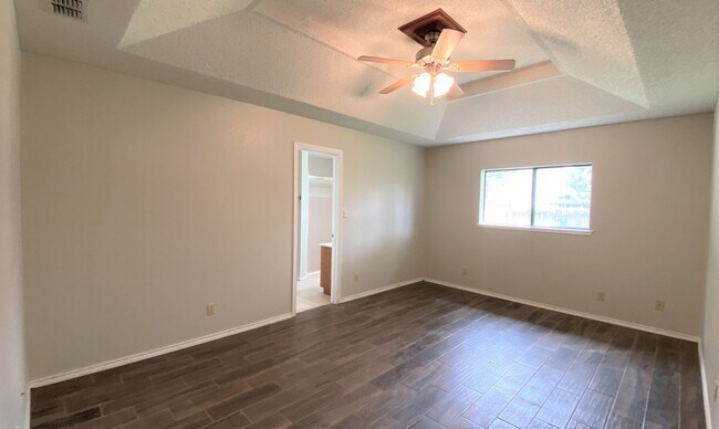 Building Photo - 3Bed/2Bath in Mcallen TX Now Available ( T...