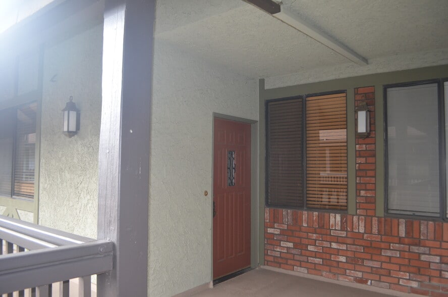 Front Door Entrance - 330 Cordova St