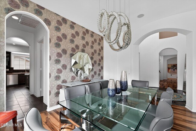 Building Photo - 9651 Sagebrush Ave