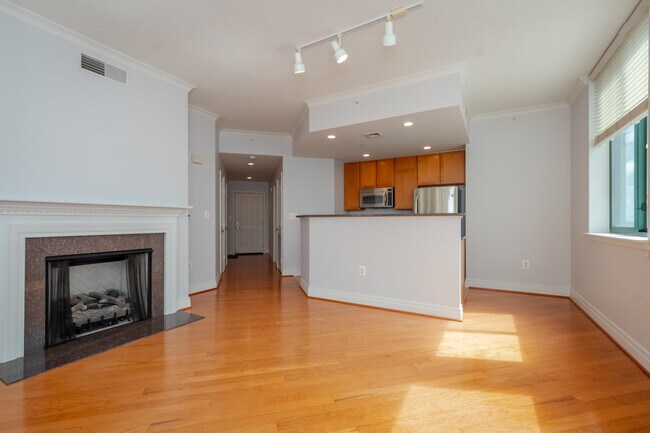 Building Photo - 414 Water St