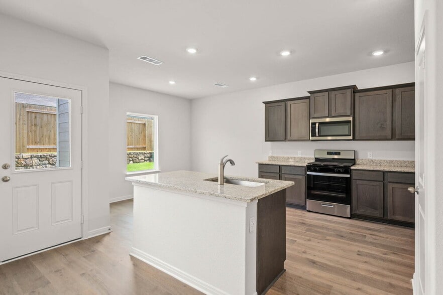 Building Photo - 421 Watson Ct