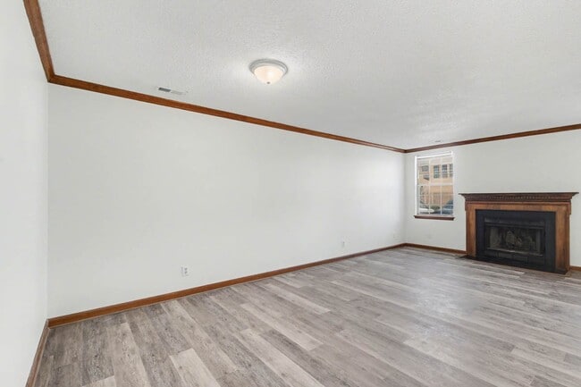 Building Photo - Updated 2BR Home Near Transit with Private Fenced Yard in Newport News