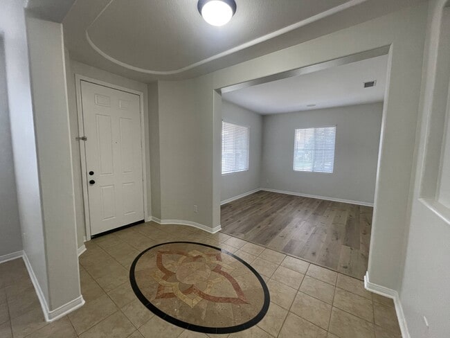 Building Photo - 37280 Parkway Dr