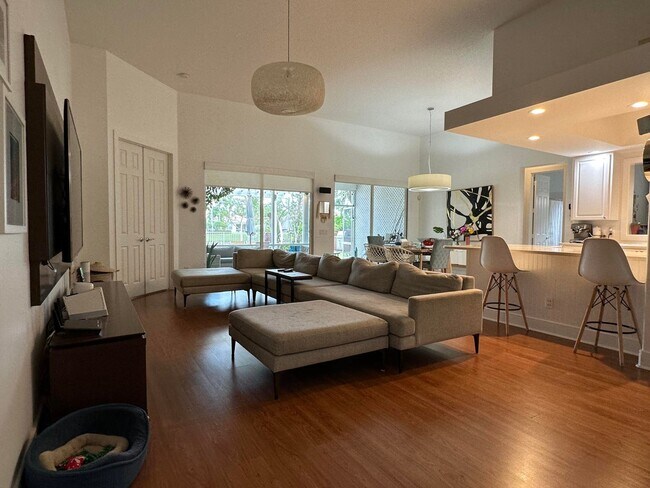 Building Photo - 8455 Belize Pl