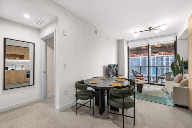 Building Photo - 11 NE 6th St