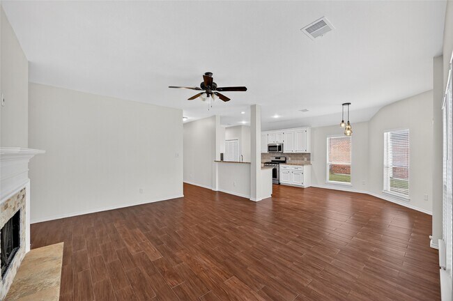 Building Photo - 4902 Lake Catherine Ct