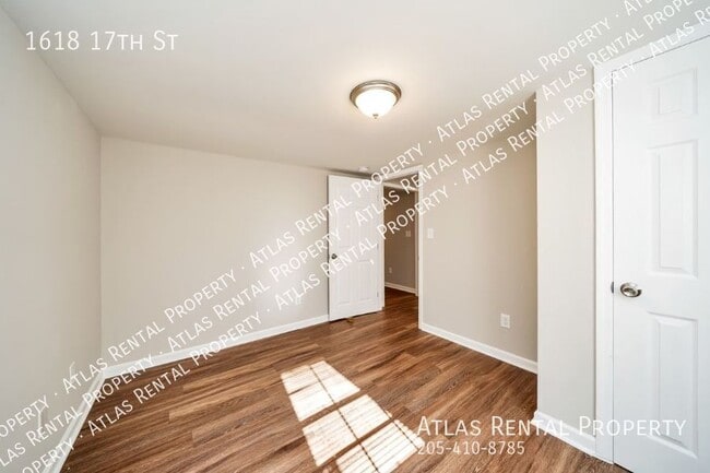 Building Photo - 1618 17th St