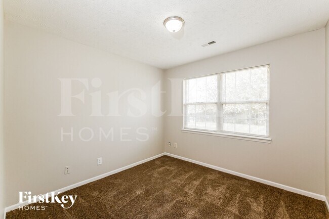 Building Photo - 12452 Van Spronsen Way