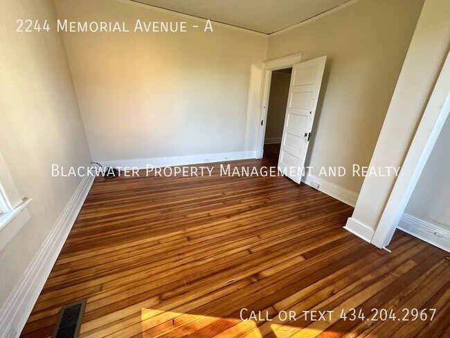 Building Photo - 2244 Memorial Ave
