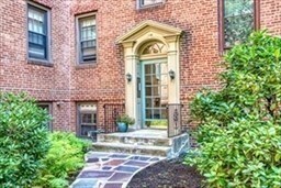 Primary Photo - 16 Ware St