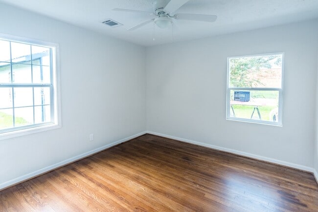 Building Photo - 2102 Norman St