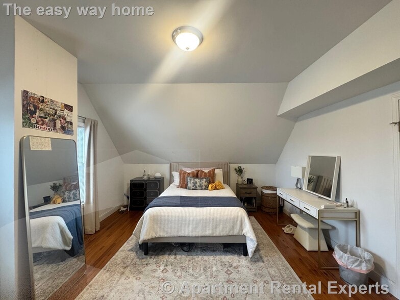 Building Photo - 25 4th St