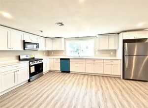 Building Photo - 83 Power Rd