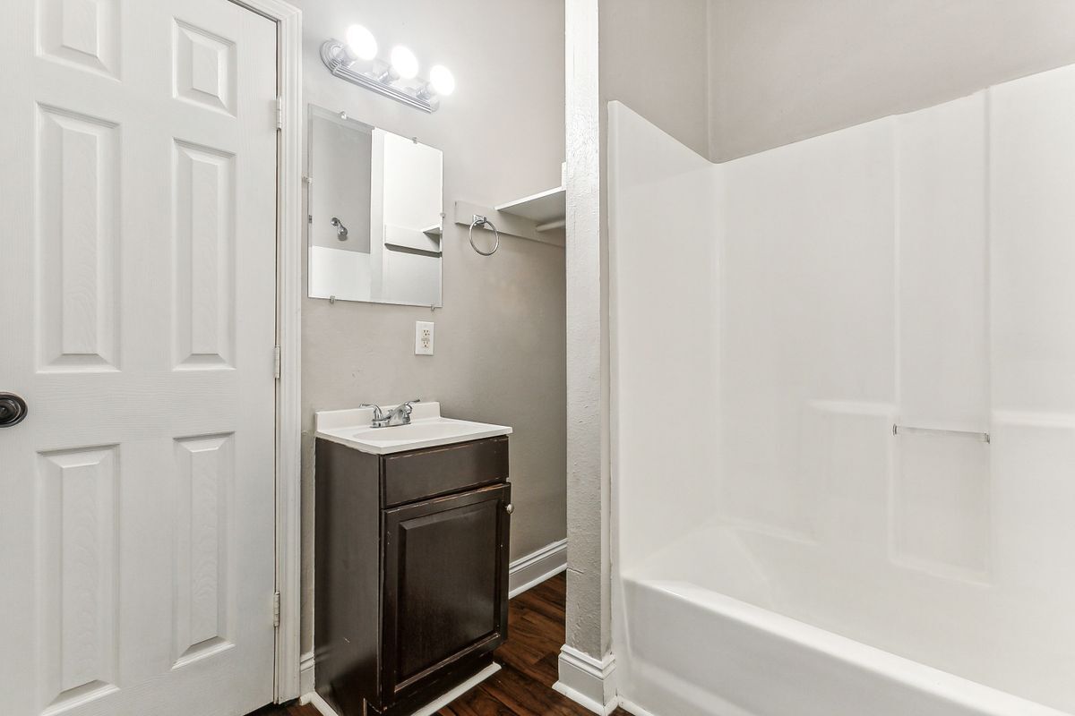 Building Photo - 2562 N Galvez St