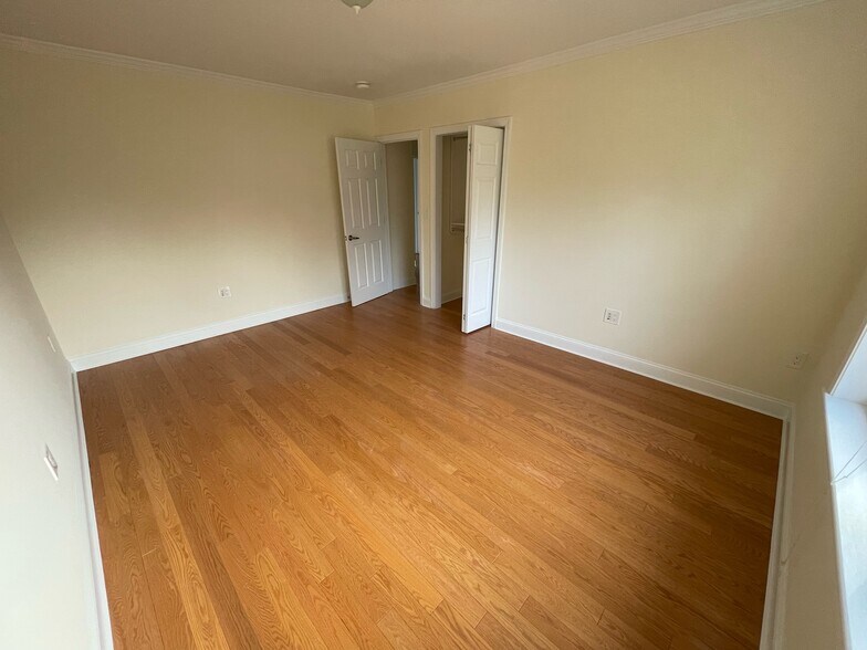 Building Photo - 202 Paine Ct