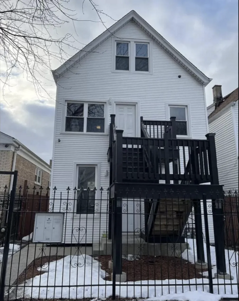 Building Photo - 2206 N Menard Ave
